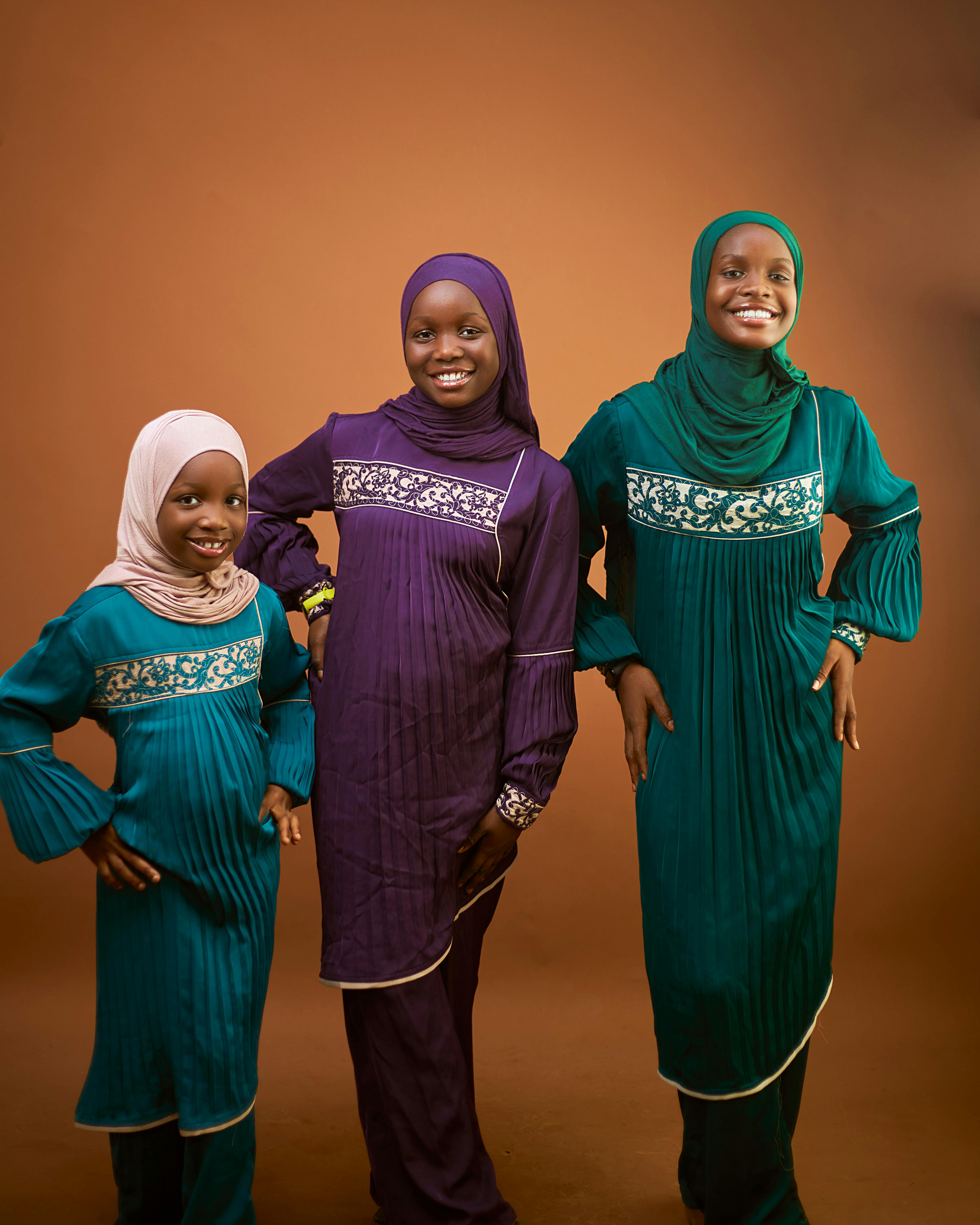 《雨后霓虹》海报